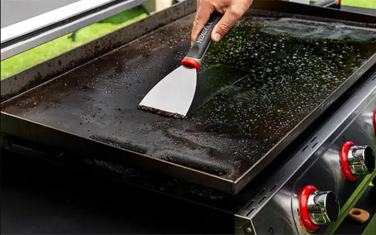 Cleaning The Outdoor Griddle